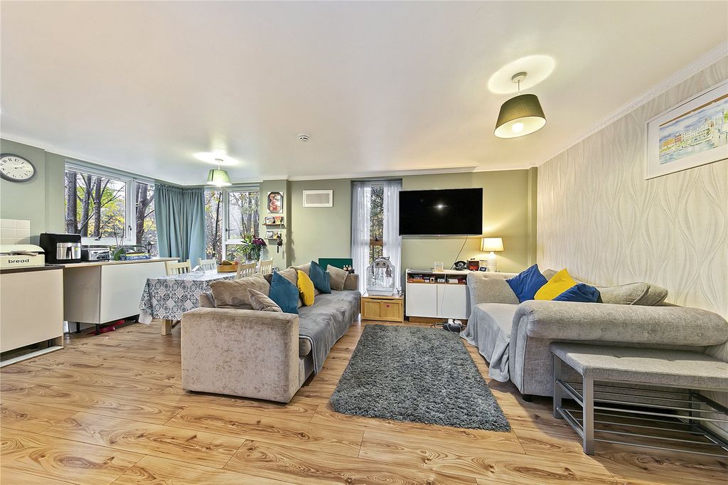 Property photo 2 of 12 Picture No. 04