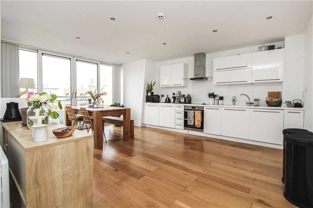 Property photo 1 of 10 Kitchen