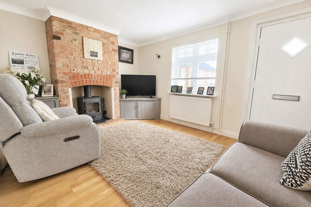 Property photo 2 of 13 5173443