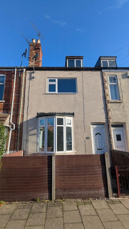 Property photo 1 of 12