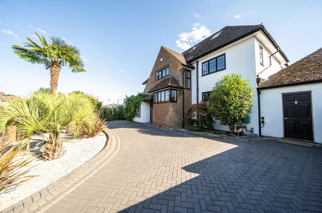 Property photo 1 of 28 1486480-25-6A5674...