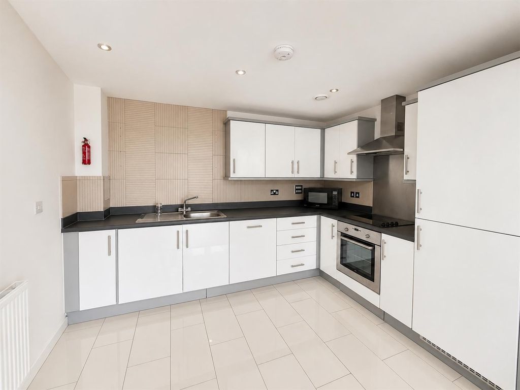 Property photo 3 of 7 Coopers Estate Agents