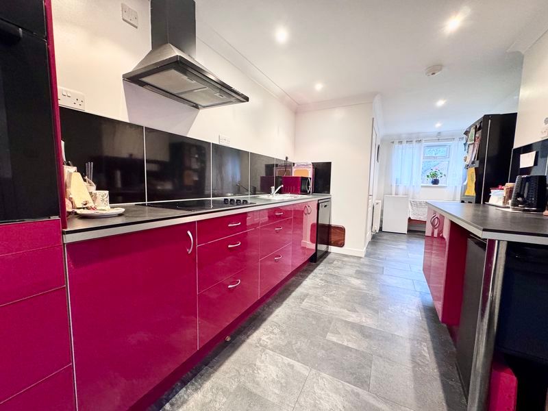 Property photo 2 of 14 Photo 7