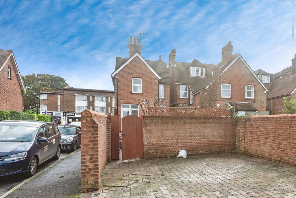 Property photo 2 of 17 Photography