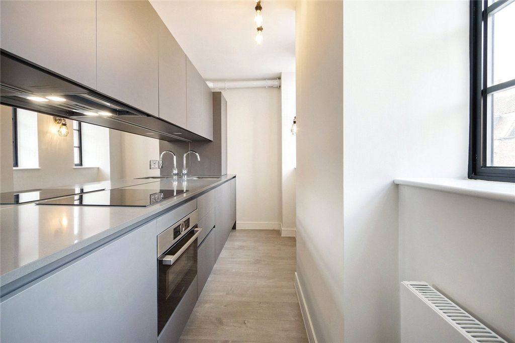 Property photo 3 of 9 Picture No. 05