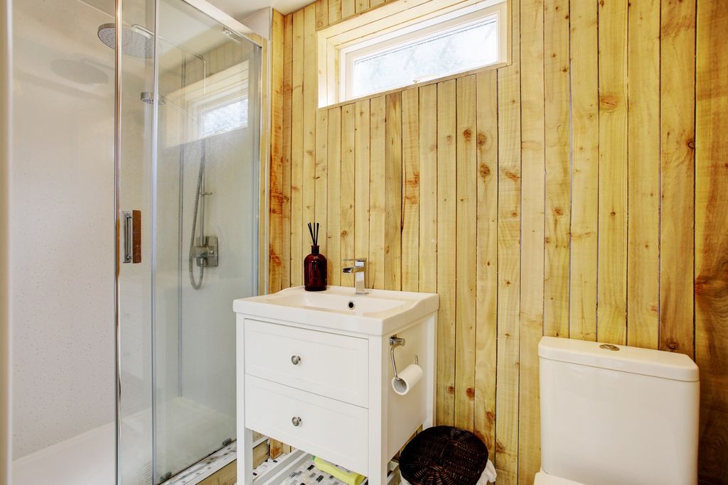 Property photo 3 of 36