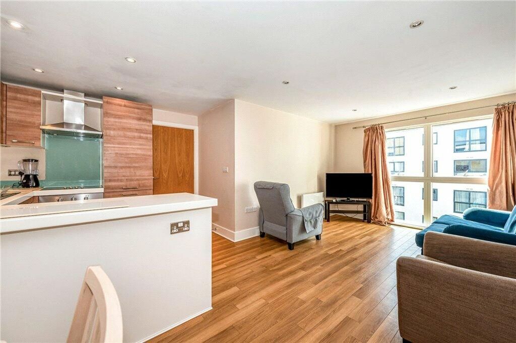 Property photo 2 of 8