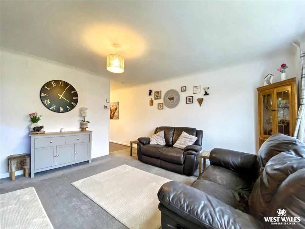 Property photo 3 of 22 Img_4135.Jpg