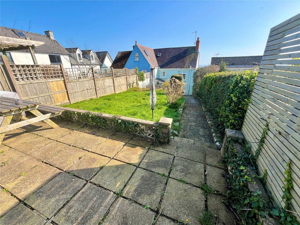 Property photo 3 of 45 Picture No. 07