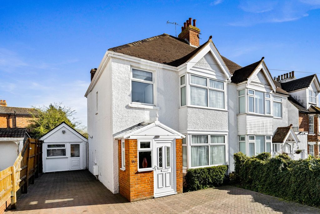 Property photo 2 of 19