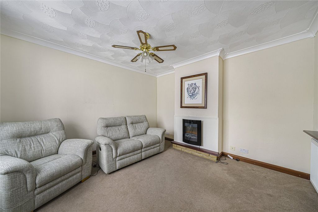 Property photo 2 of 38 Living Room