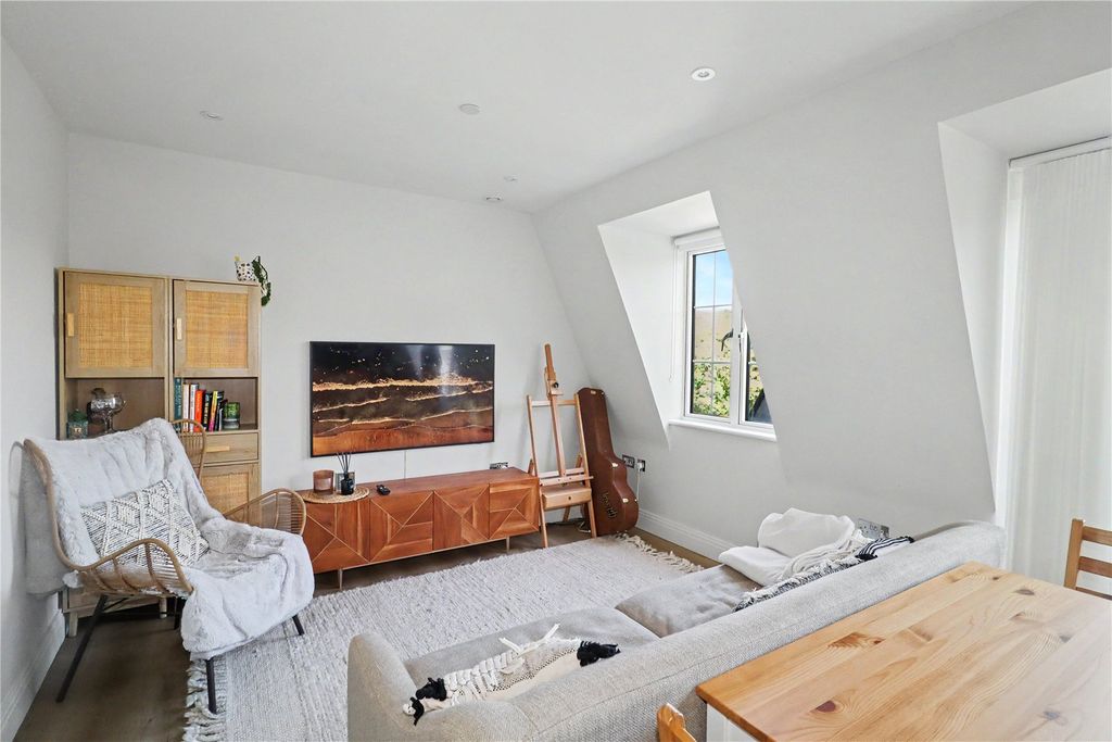 Property photo 2 of 15 Picture No. 08