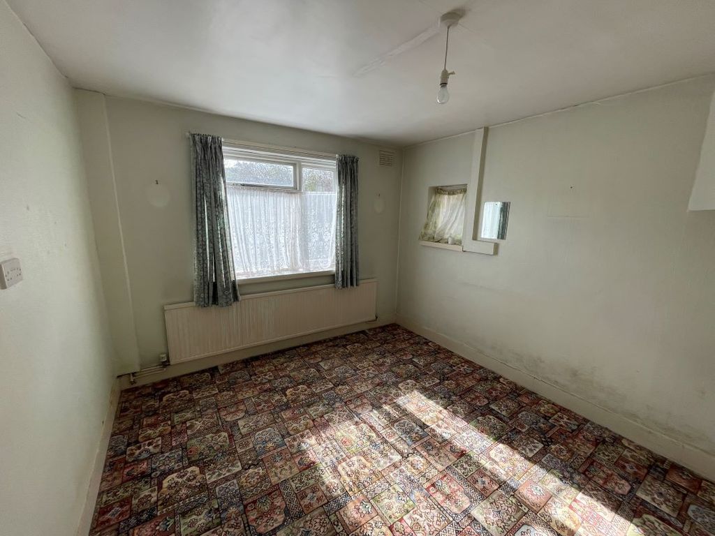 Property photo 3 of 21