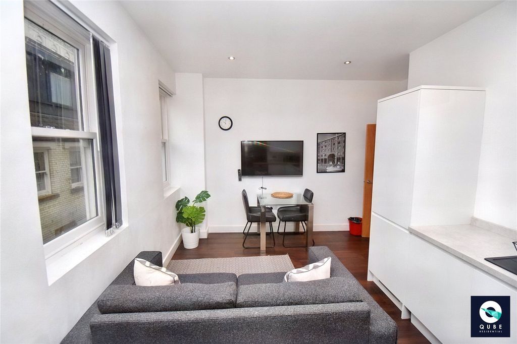 Property photo 3 of 5 Picture No. 02