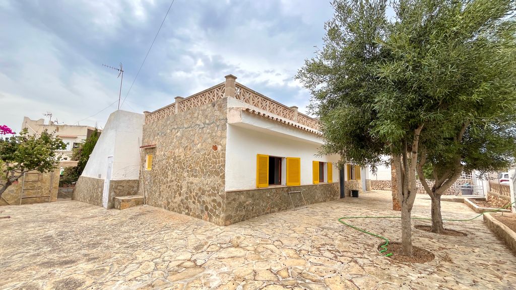 Property photo 3 of 14 003 82289.Jpg