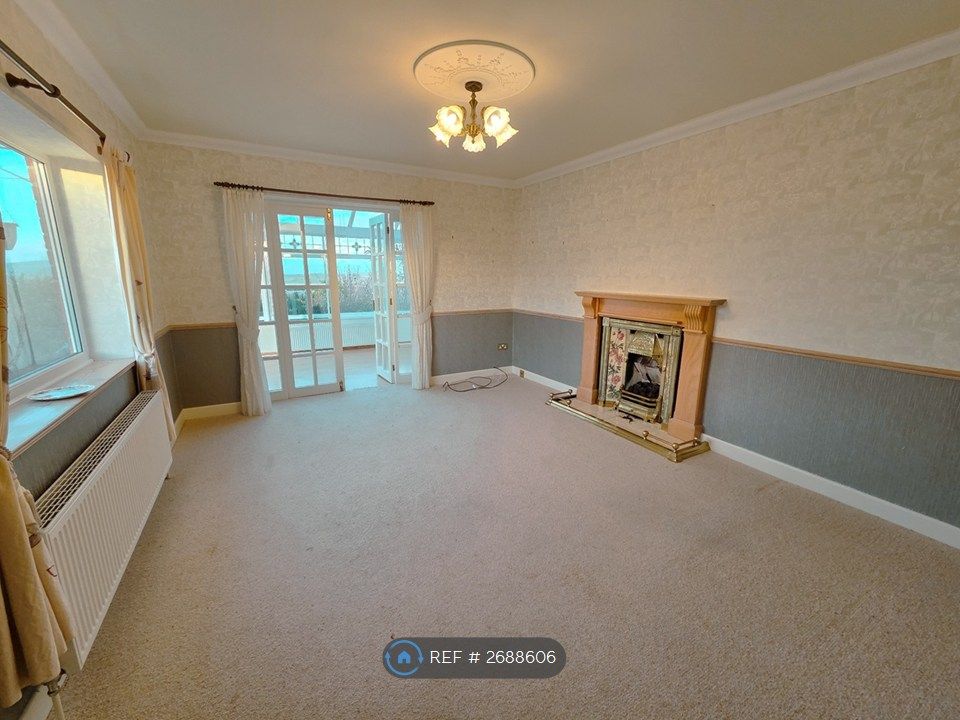 Property photo 3 of 33