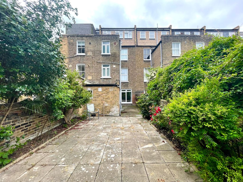 Property photo 1 of 5