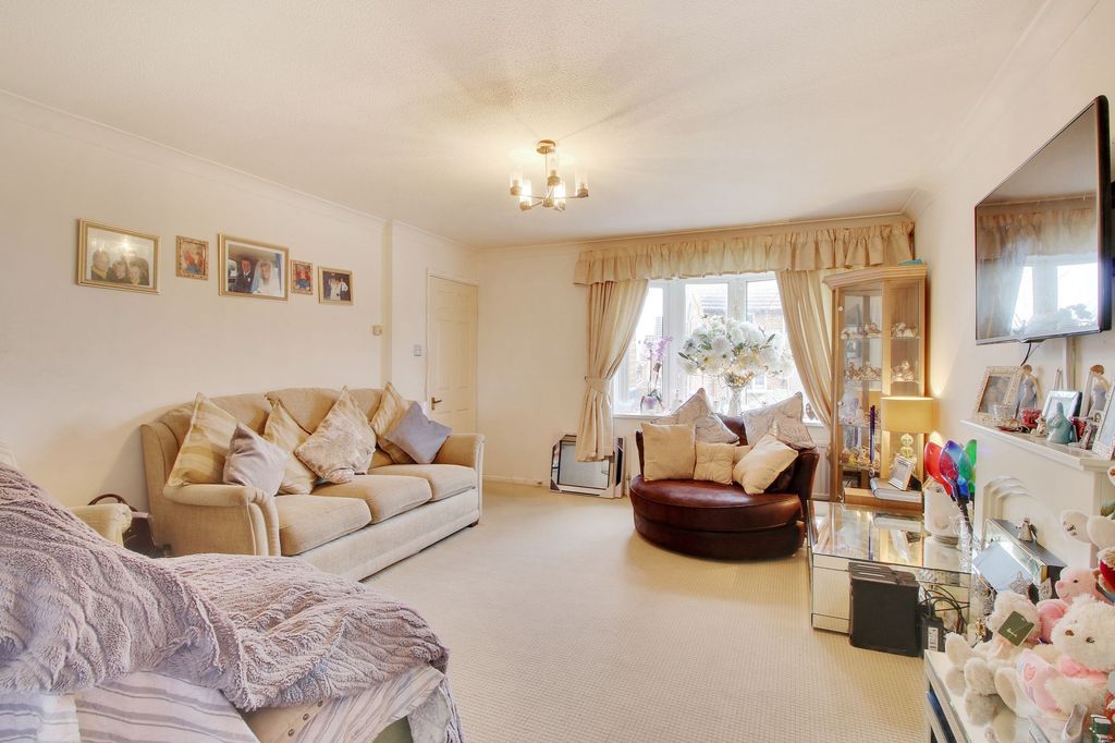 Property photo 3 of 14