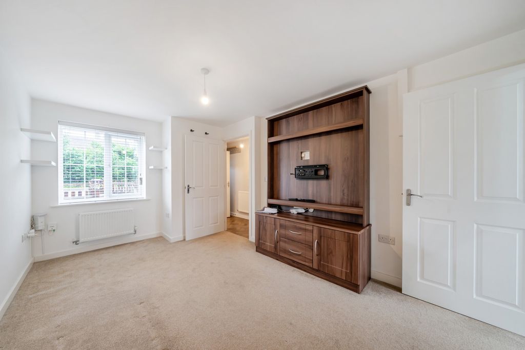 Property photo 2 of 19 1477885-16-6A2Ab7...