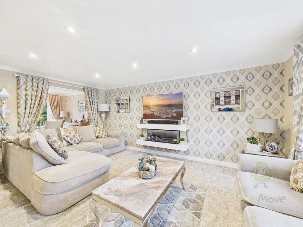 Property photo 3 of 20 Cam05477G0-Pr0013-Still012