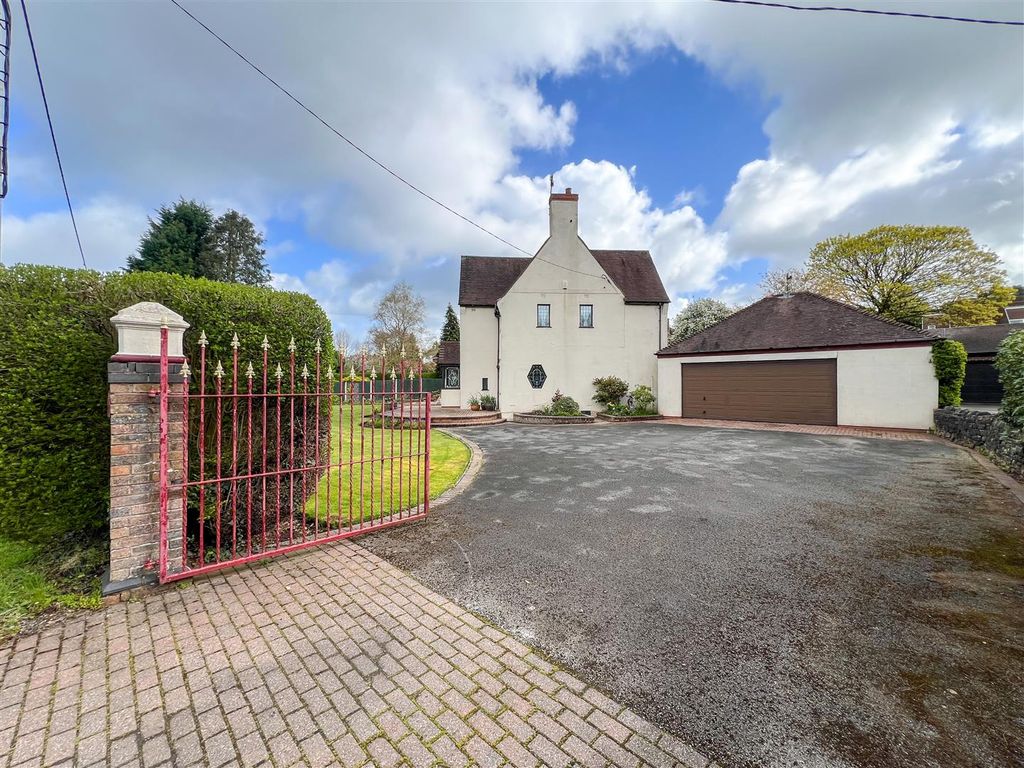 Property photo 2 of 38 Entrance