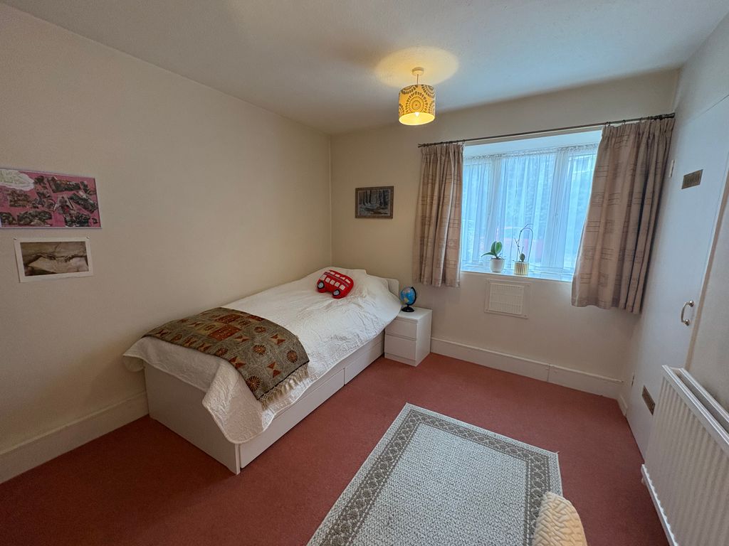 Property photo 3 of 12 Bedroom