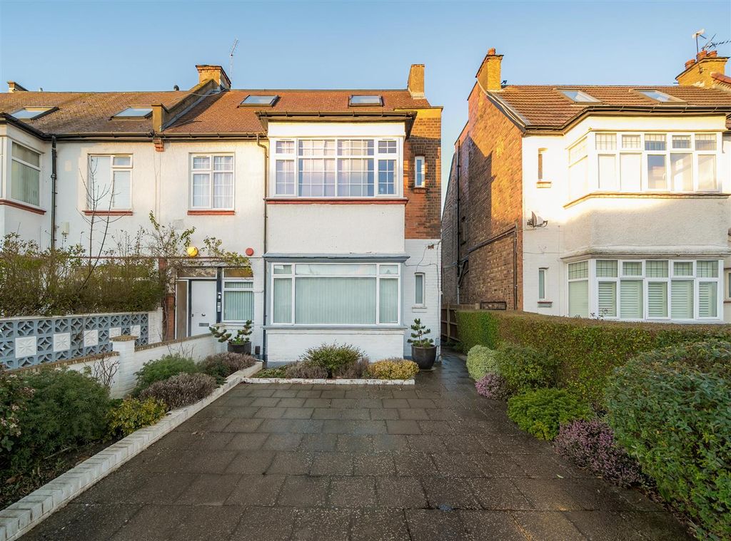 Property photo 2 of 13 19656124 (1).Jpg