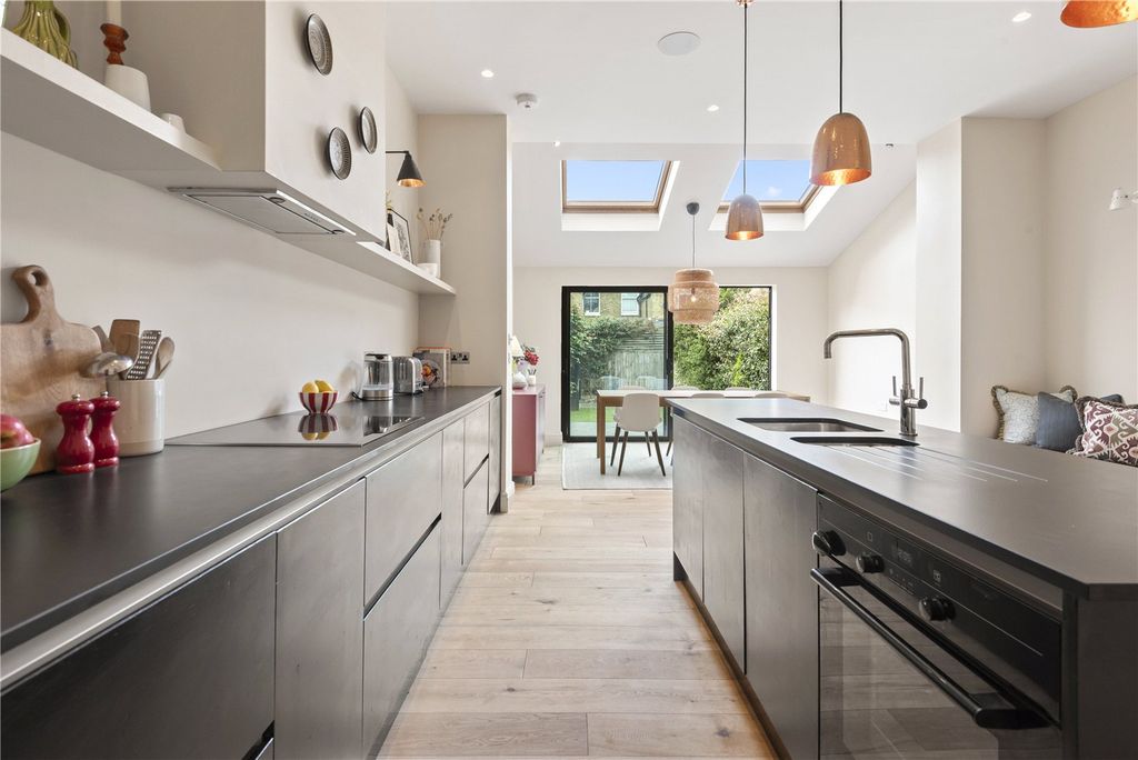 Property photo 3 of 10 Picture No. 07