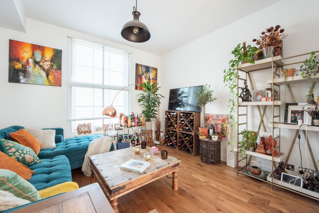 Property photo 3 of 24