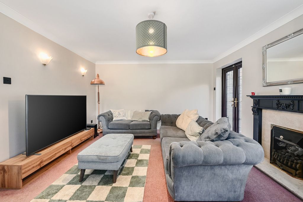 Property photo 3 of 14