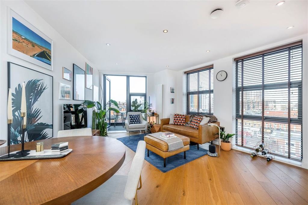 Property photo 2 of 8