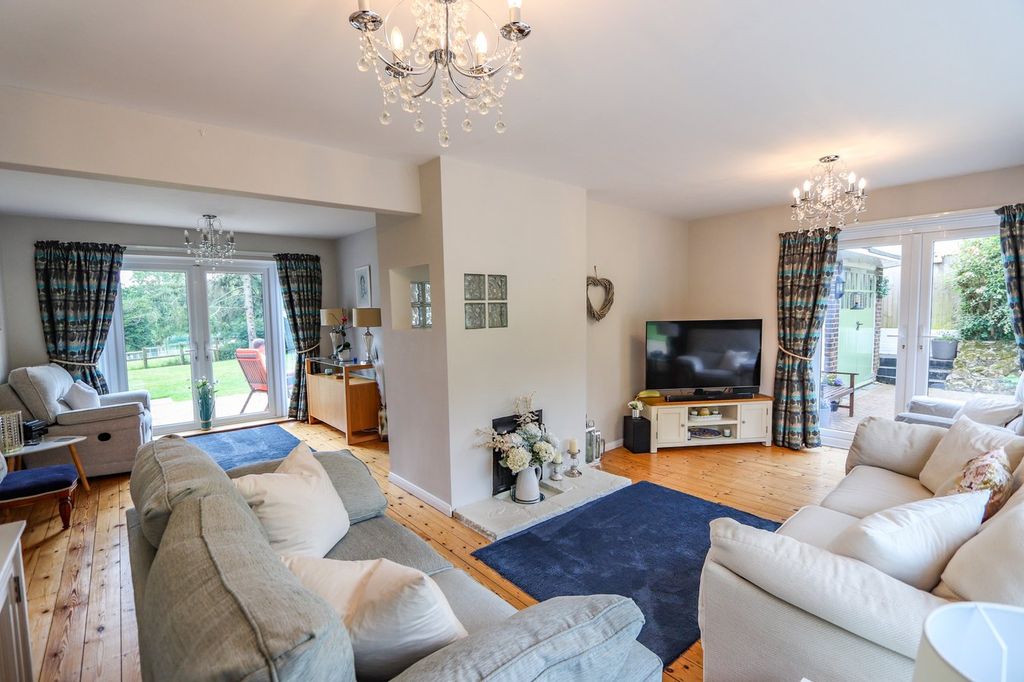 Property photo 3 of 24