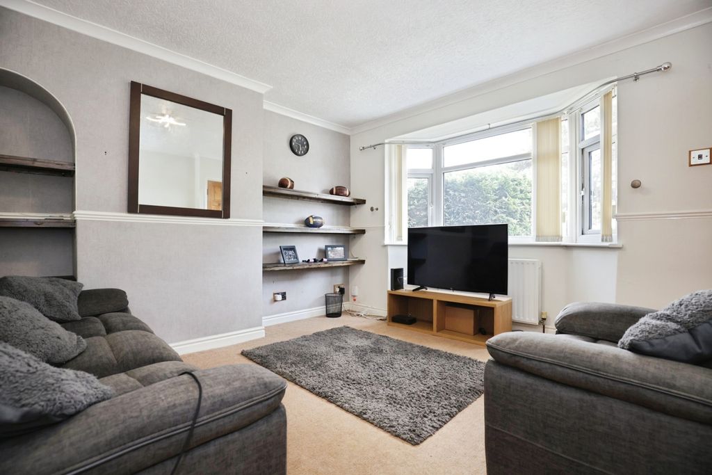 Property photo 2 of 17 Photo