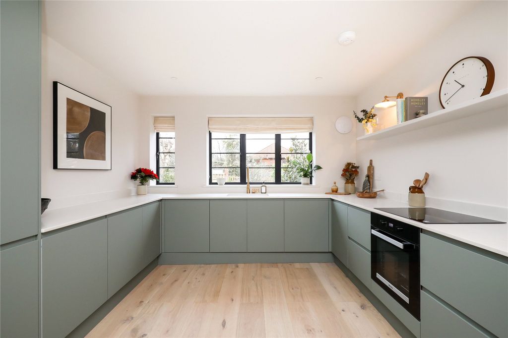 Property photo 3 of 16 Kitchen