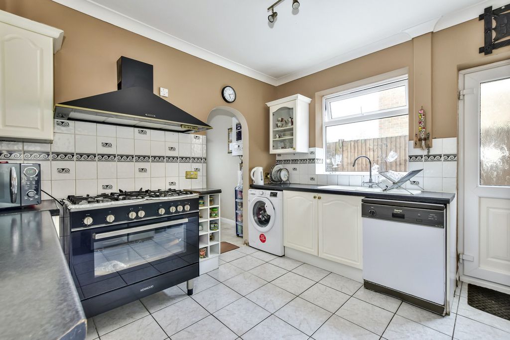 Property photo 1 of 24