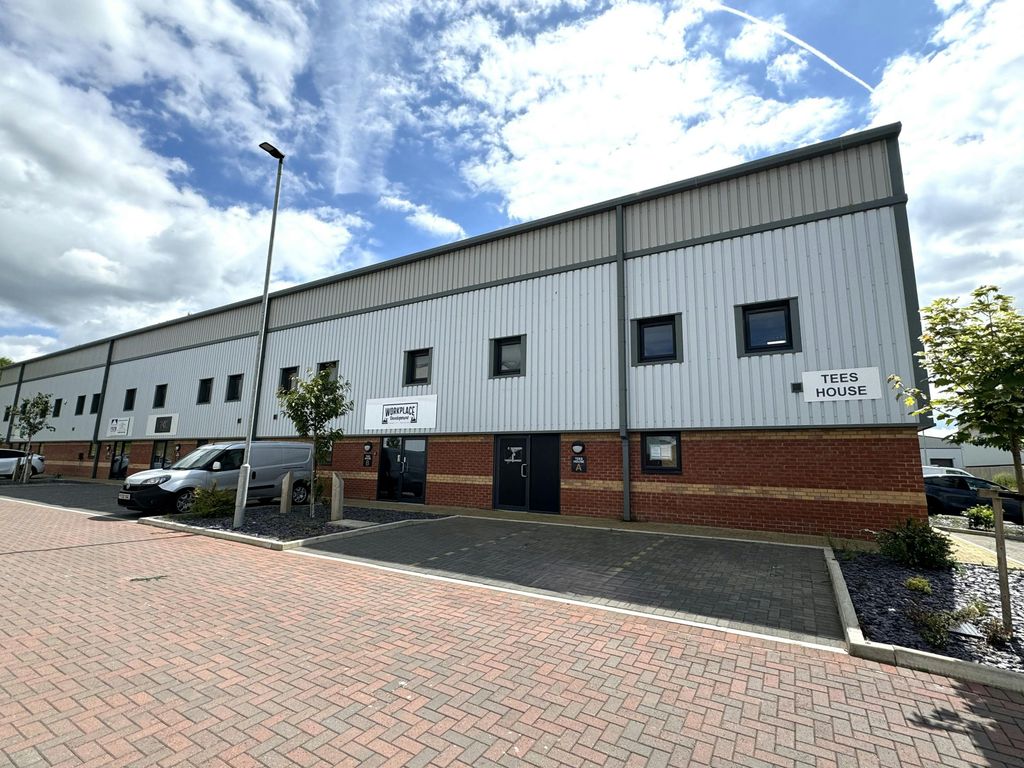 Property photo 1 of 8 Photo Main