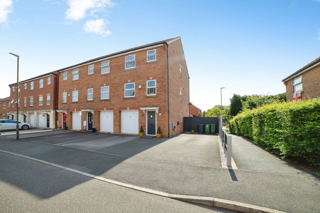 Property photo 1 of 26 Pbox-Img.Jpg