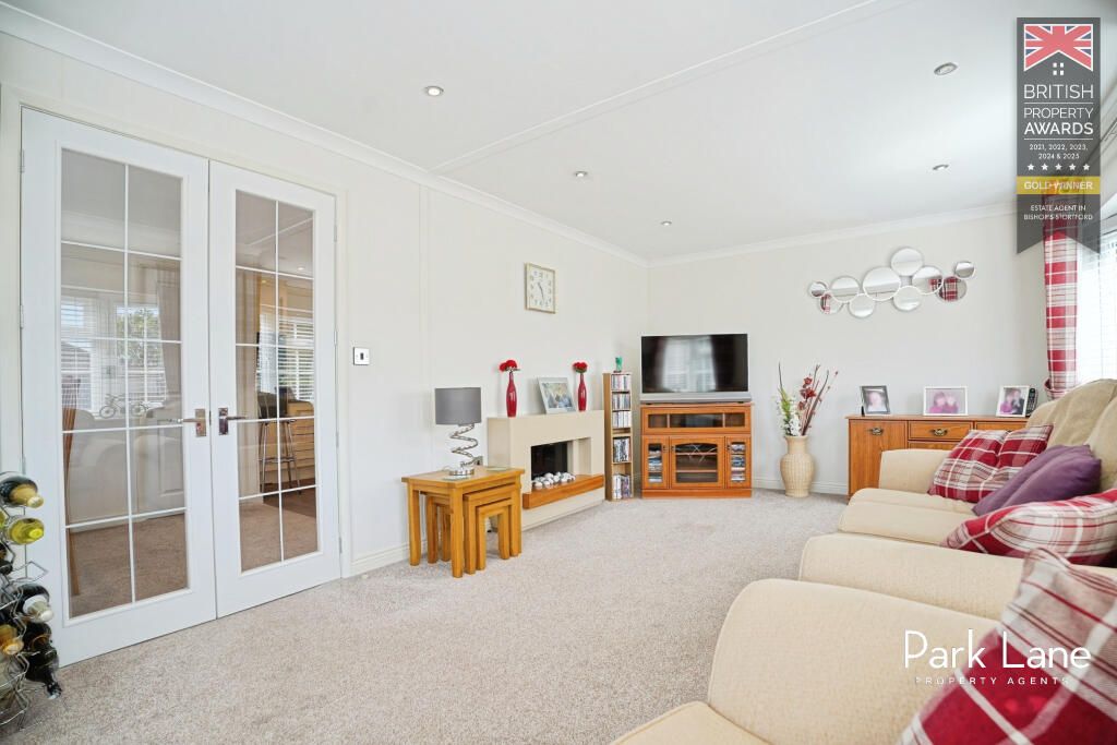 Property photo 2 of 22