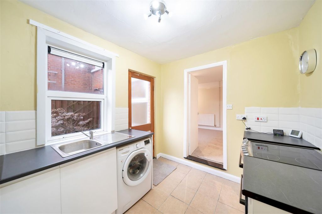 Property photo 3 of 11 Cemetery Rd-10.Jpg