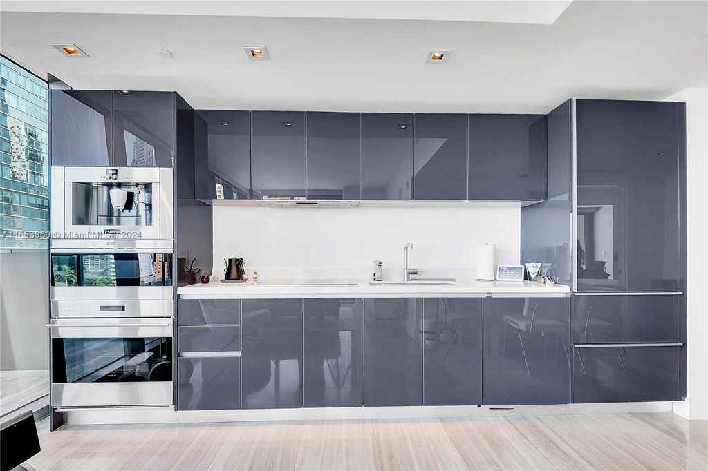 Property photo 2 of 32 <Alttext/>
