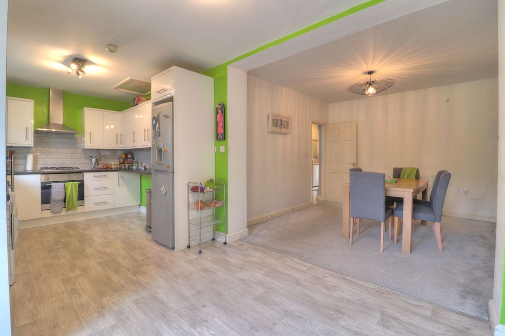 Property photo 3 of 24 Kitchen/Diner &amp; Dining Area