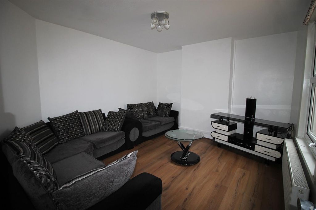 Property photo 2 of 11 Reception.Jpg