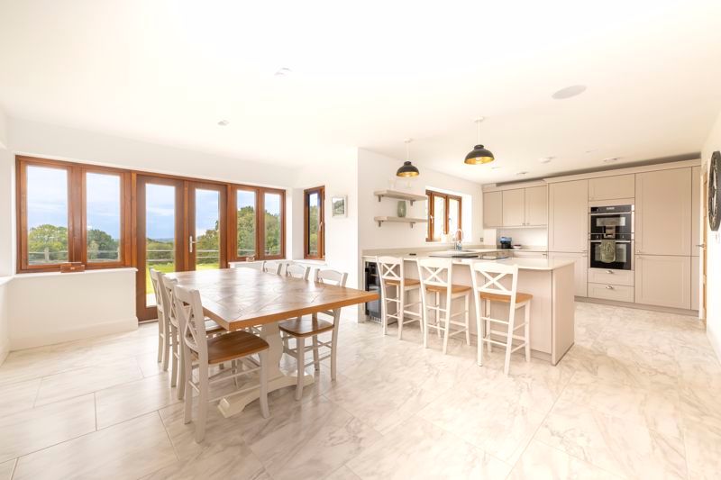 Property photo 2 of 24 Photo 3