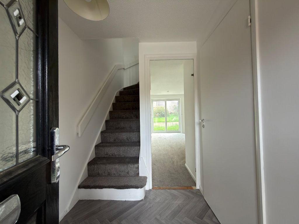 Property photo 3 of 22 Hallway