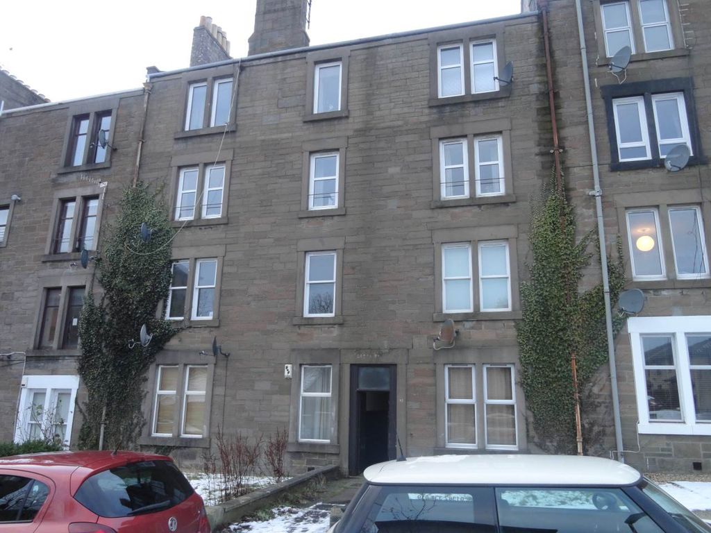 Property photo 1 of 11 External