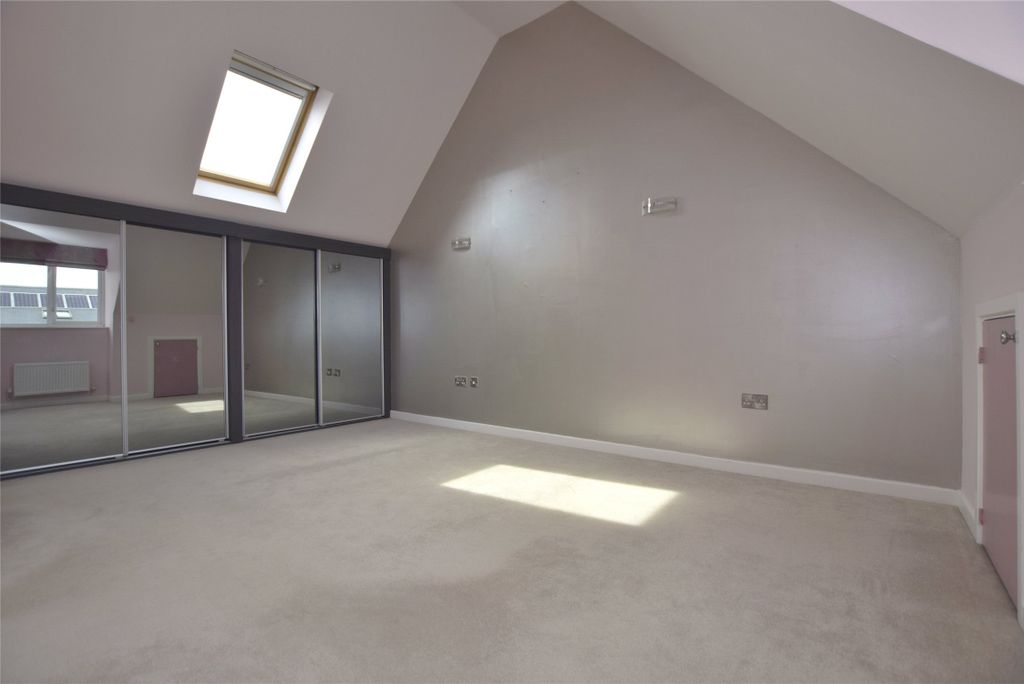 Property photo 1 of 15 Bedroom 1