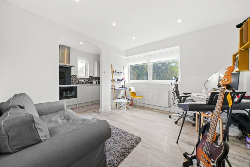 Property photo 1 of 7