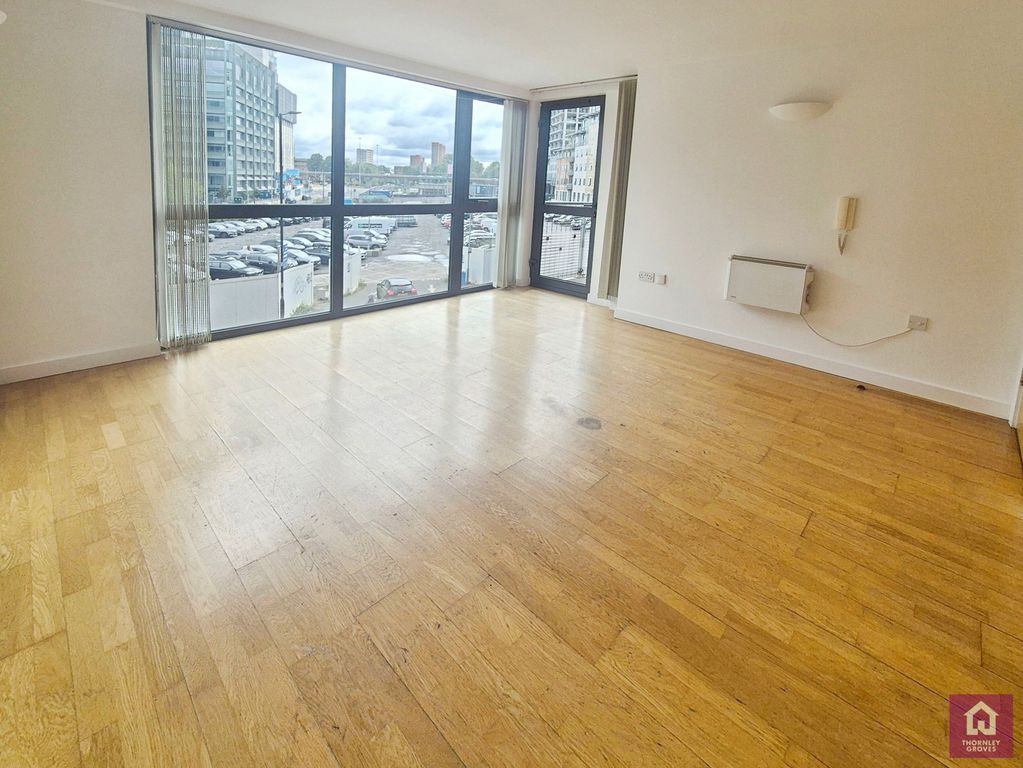 Property photo 1 of 18 Pbox-Img.Jpg
