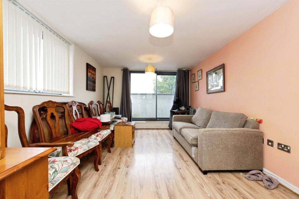 Property photo 3 of 15 Picture No. 08