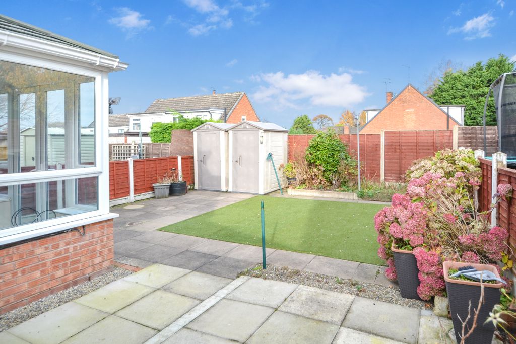 Property photo 2 of 18 Rear Garden